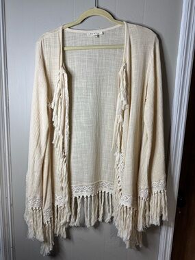 Ciel USA Cream-Colored Kimono Intricate Lace Detailing and Long Fringe Trim S/M